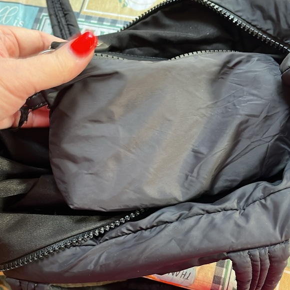 Sondra Roberts Squared Black Puffer Zipper Shoulder Tote Bag - Picture 7 of 10